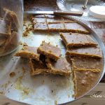 O Bolo de Maçã Caramelizado é fácil de fazer, delicioso e perfeito