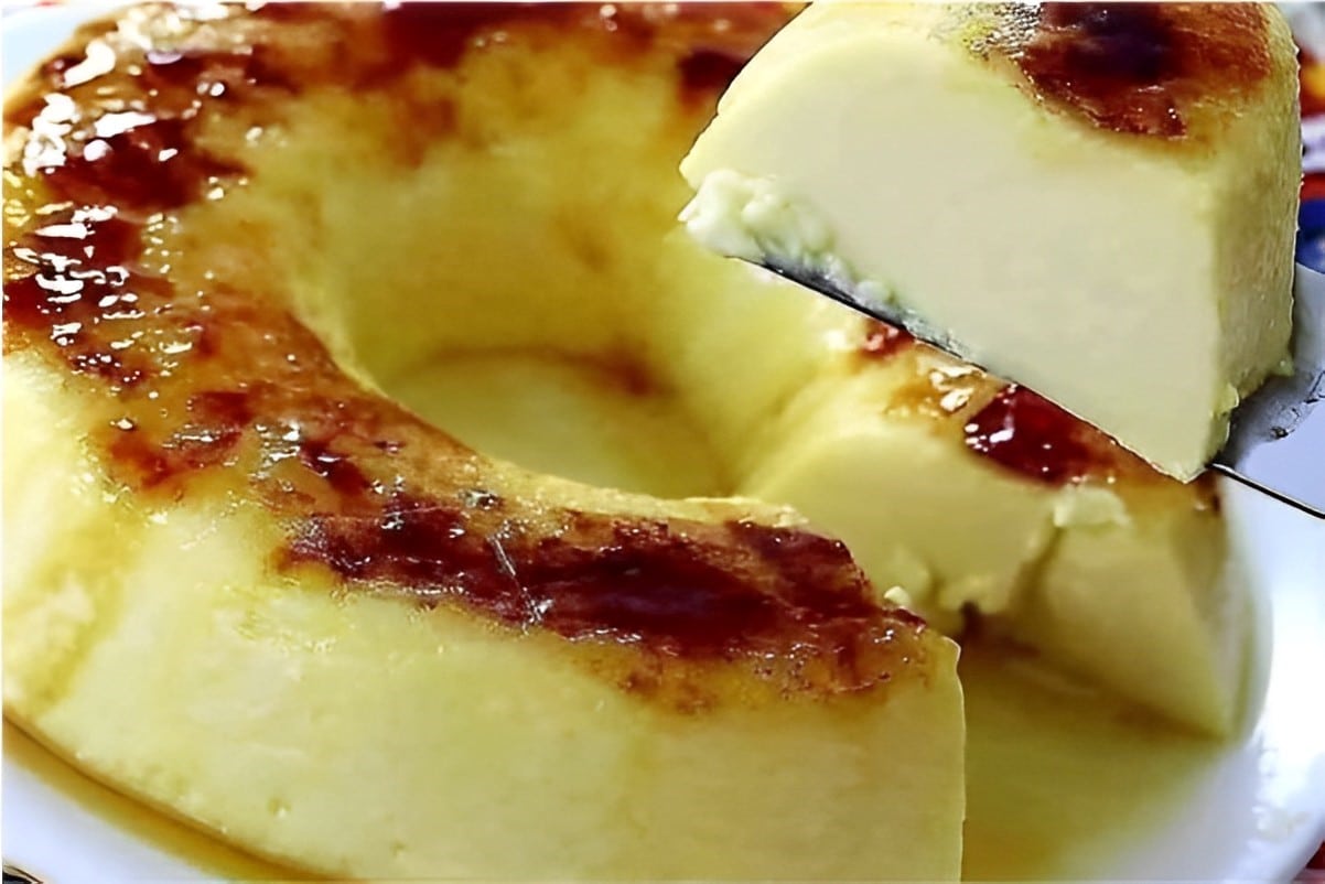 Pudim Brulée Cremoso com Casquinha Crocante: A Receita Perfeita para Surpreender! Pudim Brulée super cremoso com casquinha dourada